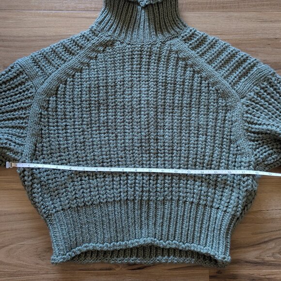 H&M Chunky Knit Turtleneck Sweater, XS - Picture 6 of 7